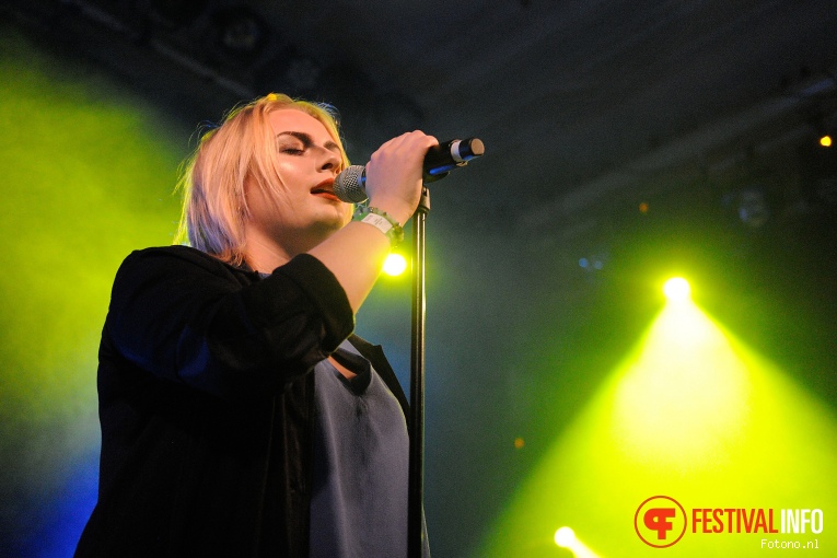 Låpsley op London Calling 2015 #2 - zaterdag foto