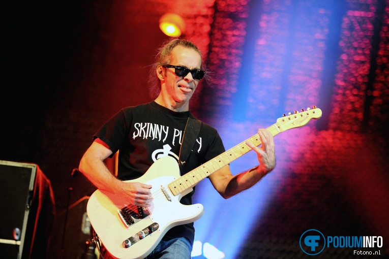 Dave Matthews Band op Dave Matthews Band - 2/11 - HMH foto