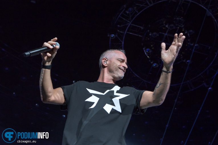 Eros Ramazzotti op Eros Ramazzotti - 03/11 - Ziggo Dome foto