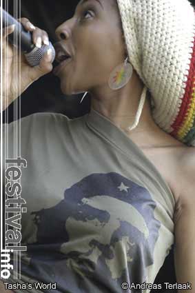 Foto Tasha's World op Beeckestein Pop 2003