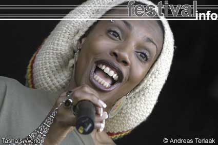 Foto Tasha's World op Beeckestein Pop 2003