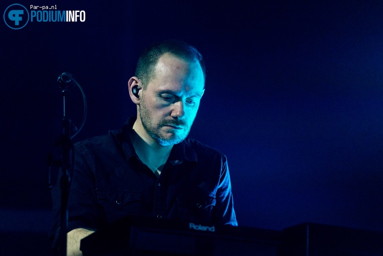 Chvrches op CHVRCHES - 13/11 - Melkweg foto