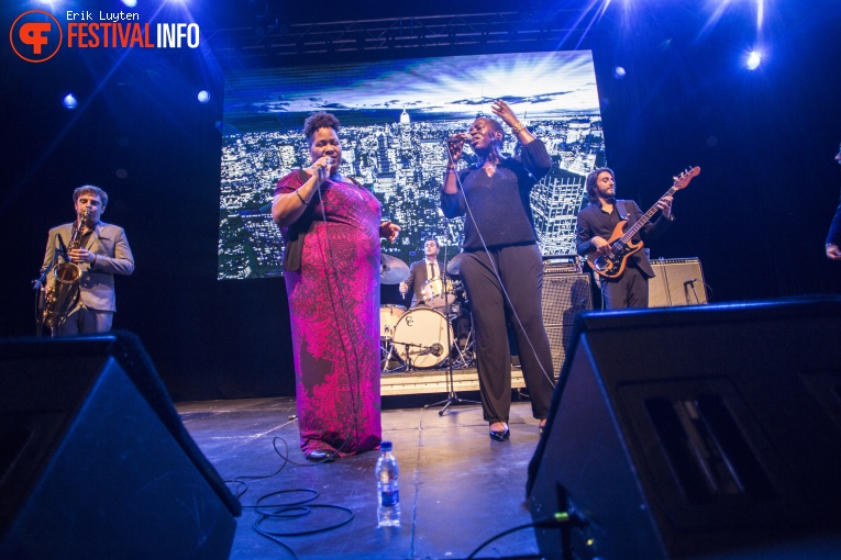 Saun and Starr op Iceland Airwaves 2015 foto