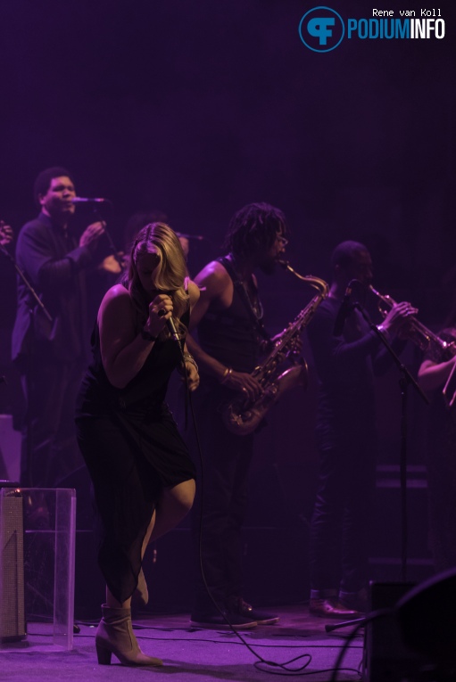 Tedeschi Trucks Band op Tedeschi Trucks Band - 17/11 - TivoliVredenburg foto