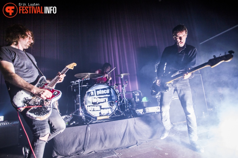 A Place To Bury Strangers op Le Guess Who? 2015 - Vrijdag foto