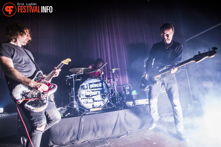 A Place to Bury Strangers op Le Guess Who? 2015 - Vrijdag foto