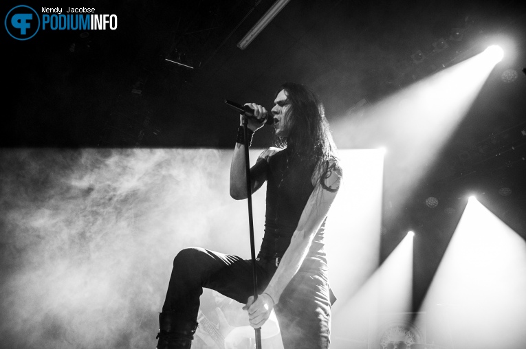 Ne Obliviscaris op Cradle of Filth - 26/11 - 013 foto