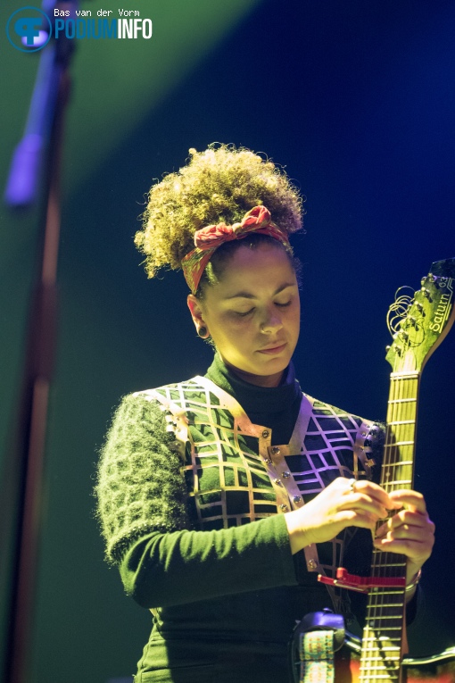 Roseau op Lianne La Havas - 27/11 - TivoliVredenburg foto