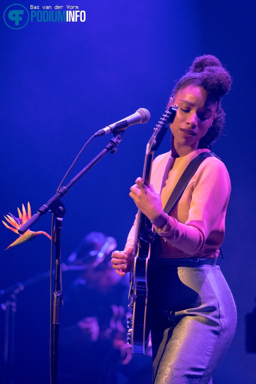 Lianne La Havas op Lianne La Havas - 27/11 - TivoliVredenburg foto