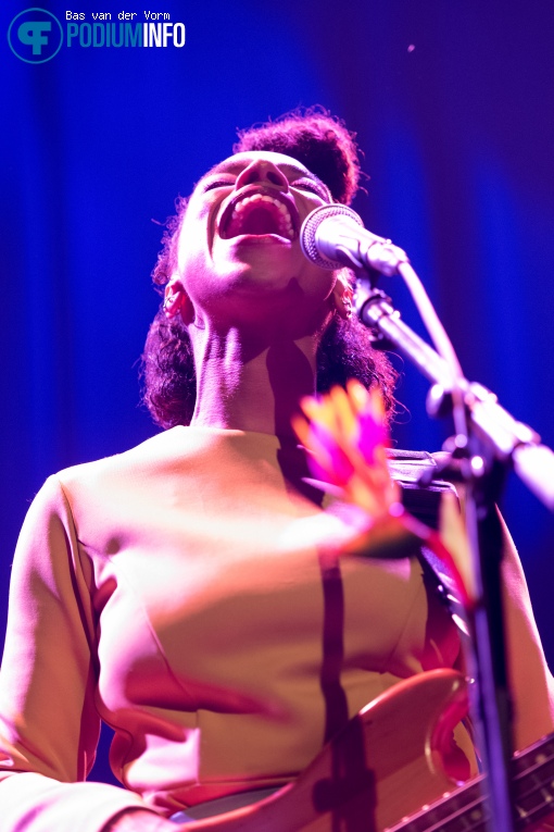 Lianne La Havas op Lianne La Havas - 27/11 - TivoliVredenburg foto