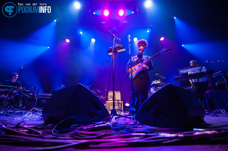 Roseau op Lianne La Havas - 27/11 - TivoliVredenburg foto