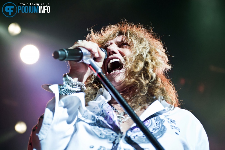 Whitesnake op Whitesnake - 2/12 - TivoliVredenburg foto