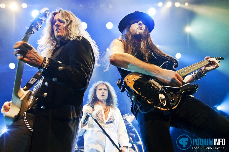 Whitesnake op Whitesnake - 2/12 - TivoliVredenburg foto