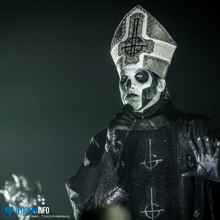 Ghost op Ghost - 5/12 - TivoliVredenburg foto
