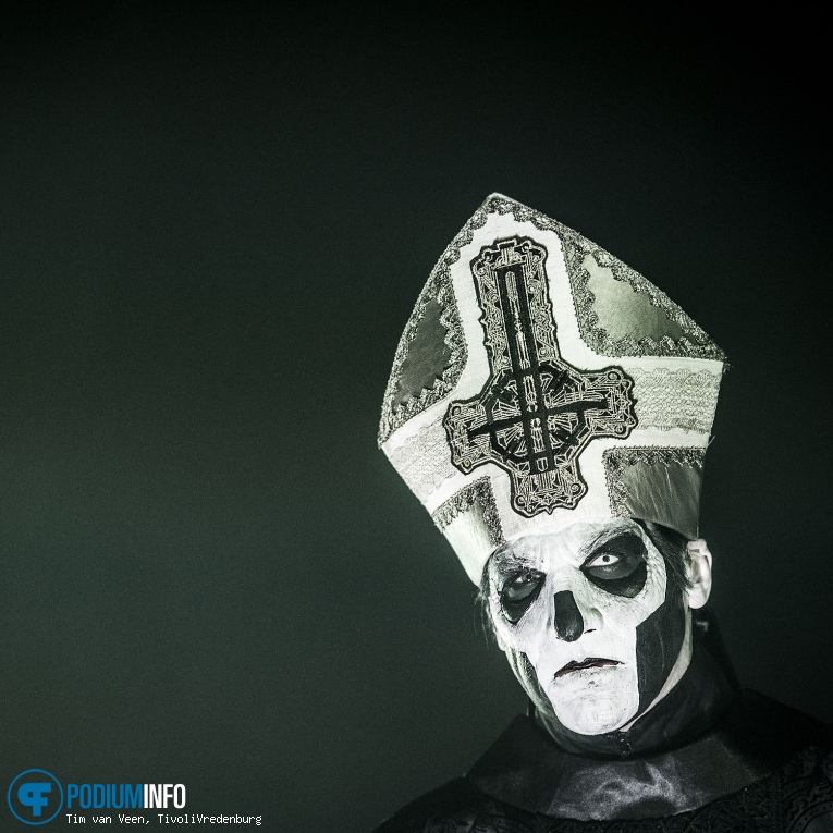 Ghost op Ghost - 5/12 - TivoliVredenburg foto