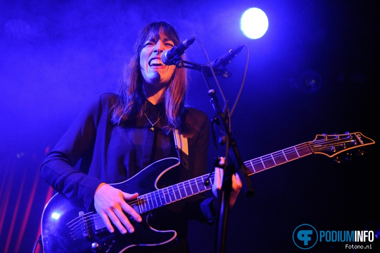 Echo Beatty op Trixie Whitley - 08/12 - Tolhuistun foto