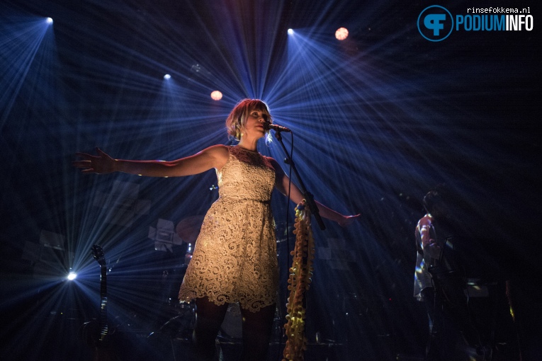 Foto Janne Schra op Janne Schra - 10/12 - TivoliVredenburg