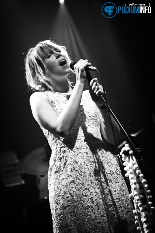 Foto Janne Schra op Janne Schra - 10/12 - TivoliVredenburg