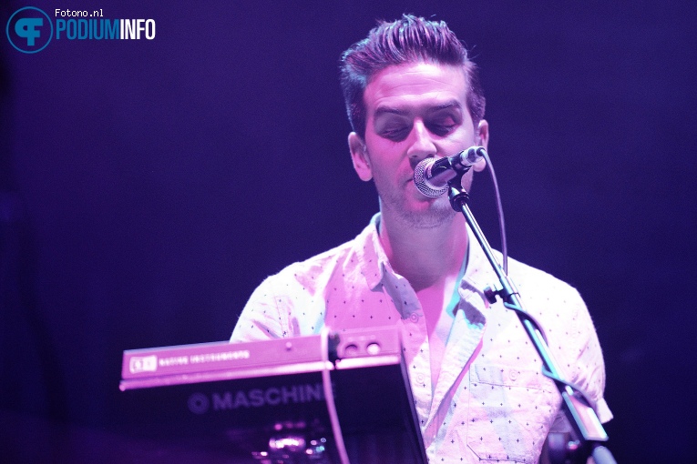 Until The Ribbon Breaks op Faithless - 13/12 - Ziggo Dome foto