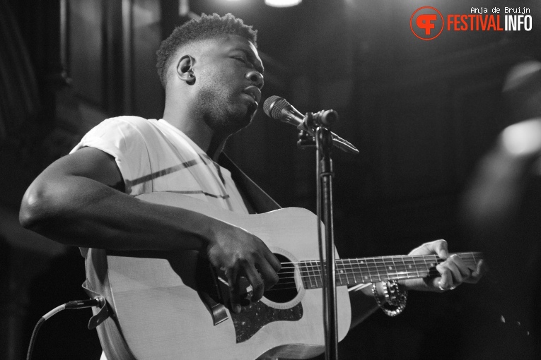 Jake Isaac op Festival Stille Nacht Rotterdam 2015 foto