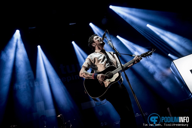 Frank Turner & The Sleeping Souls op Frank Turner - 10/1 - TivoliVredenburg foto