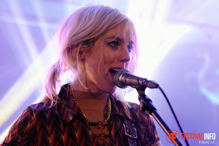 Black Honey op Eurosonic Noorderslag 2016 - Donderdag foto