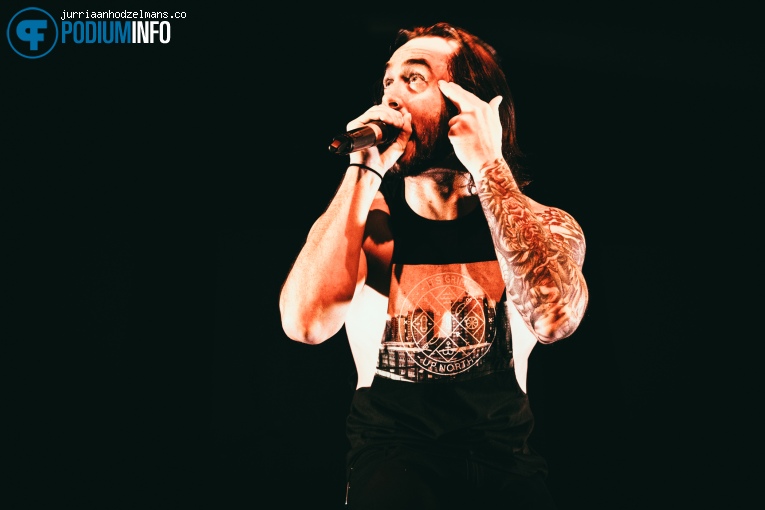 Thy Art Is Murder op Parkway Drive - 17/02 - 013 foto