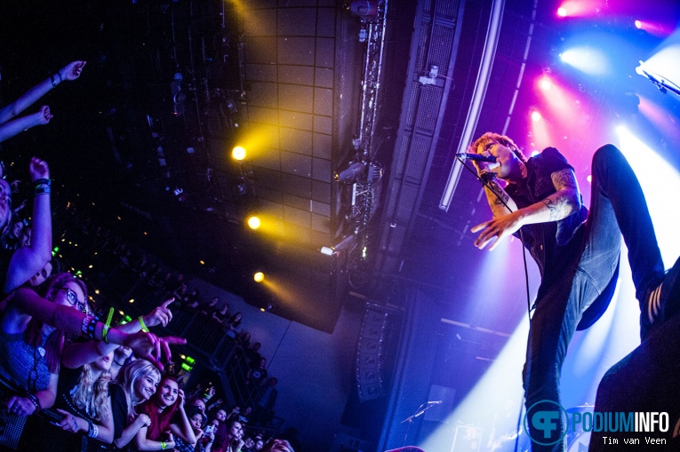 Mallory Knox op Sleeping With Sirens - 19/02 - Melkweg foto
