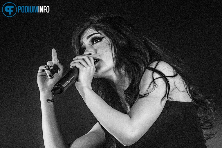 Against The Current op Against The Current - 04/03 - Melkweg foto