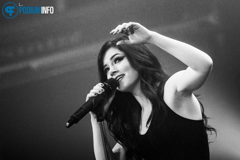 Foto Against The Current op Against The Current - 04/03 - Melkweg
