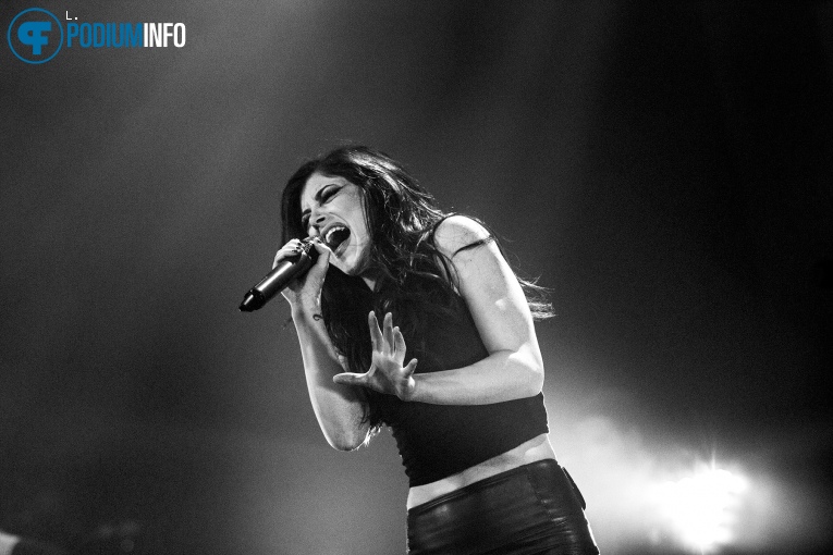 Against The Current op Against The Current - 04/03 - Melkweg foto