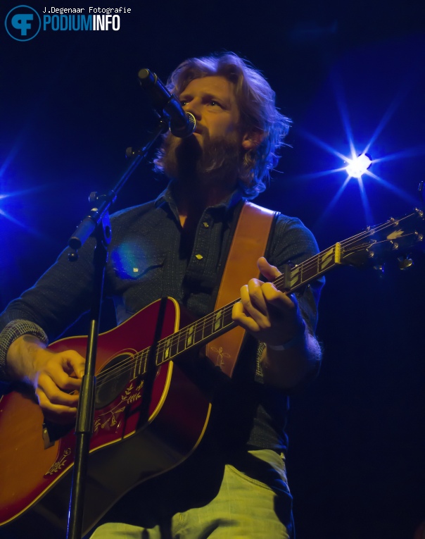 Björn van der Doelen op Guus Meeuwis - 2/3 - TivoliVredenburg foto