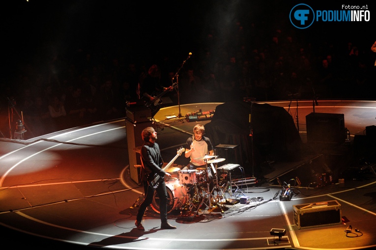 Nothing But Thieves op Muse - 07/03 - Ziggo Dome foto