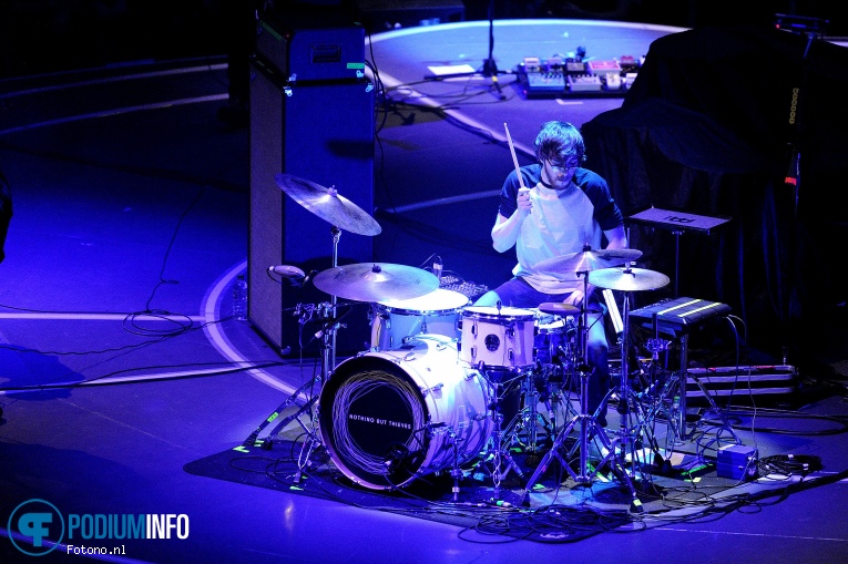 Nothing But Thieves op Muse - 07/03 - Ziggo Dome foto