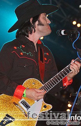 Me First and the Gimme Gimmes op Graspop Metal Meeting 2007 foto