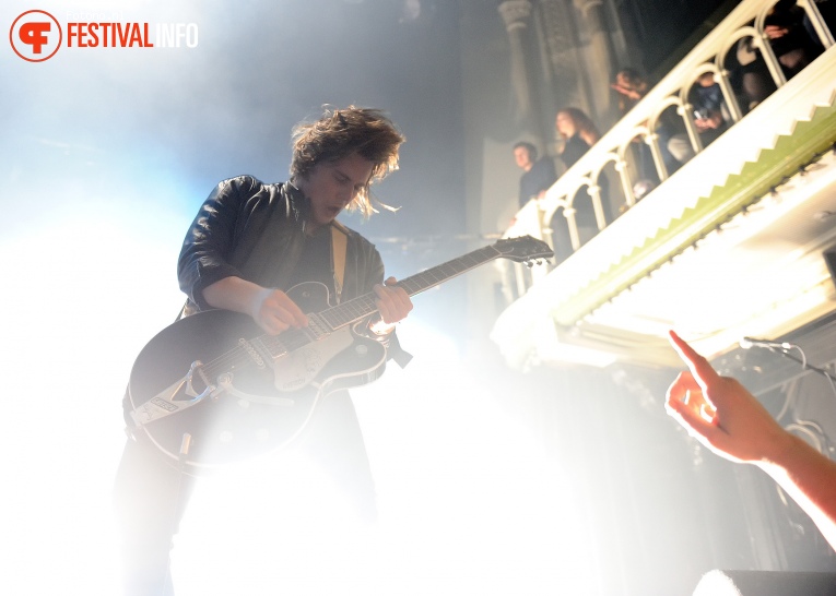 Nothing But Thieves op London Calling #1 2016 - zaterdag foto