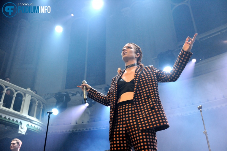 Jess Glynne op Jess Glynne - 13/03 - Paradiso foto