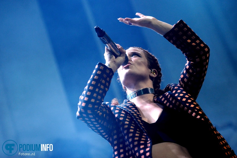 Jess Glynne op Jess Glynne - 13/03 - Paradiso foto
