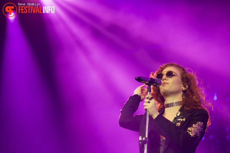 Jess Glynne op Paaspop 2016 - Zaterdag foto