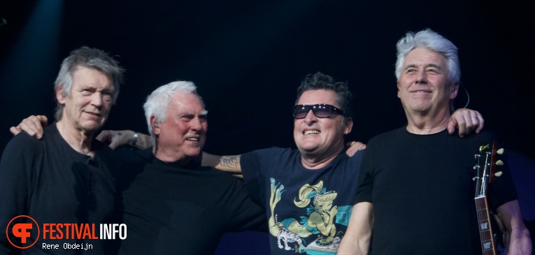 Golden Earring op Paaspop 2016 - Vrijdag foto