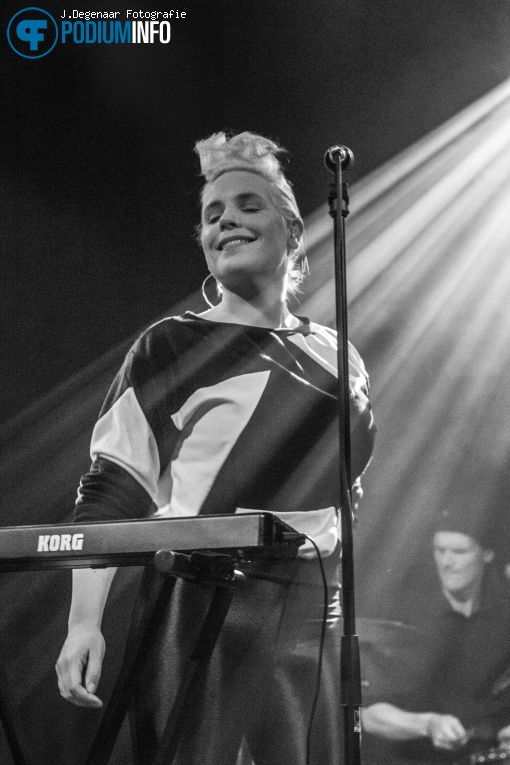Foto Nina June op Nina June - 27/3 - Paradiso