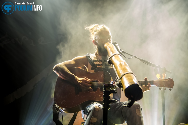 Xavier Rudd op Xavier Rudd - 04/04 - Melkweg foto