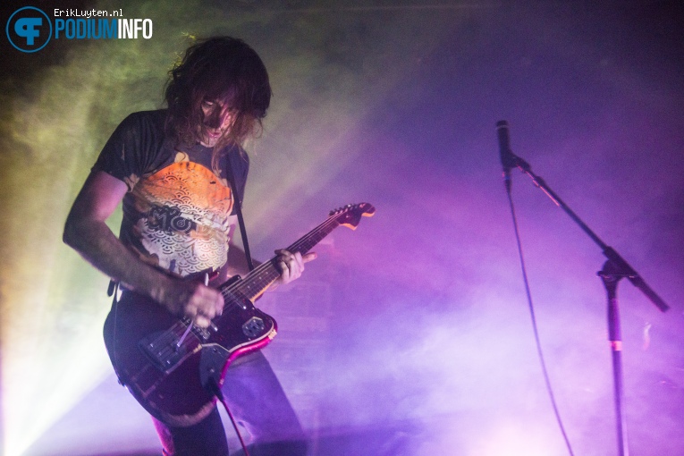A Place To Bury Strangers op A Place to Bury Strangers - 06/04 - Effenaar foto