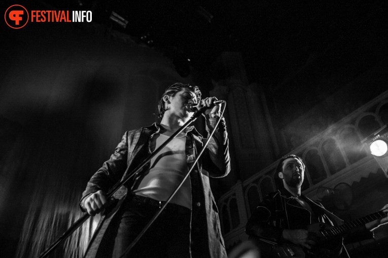 The Last Shadow Puppets op The Last Shadow Puppets - 07/04 - Paradiso foto