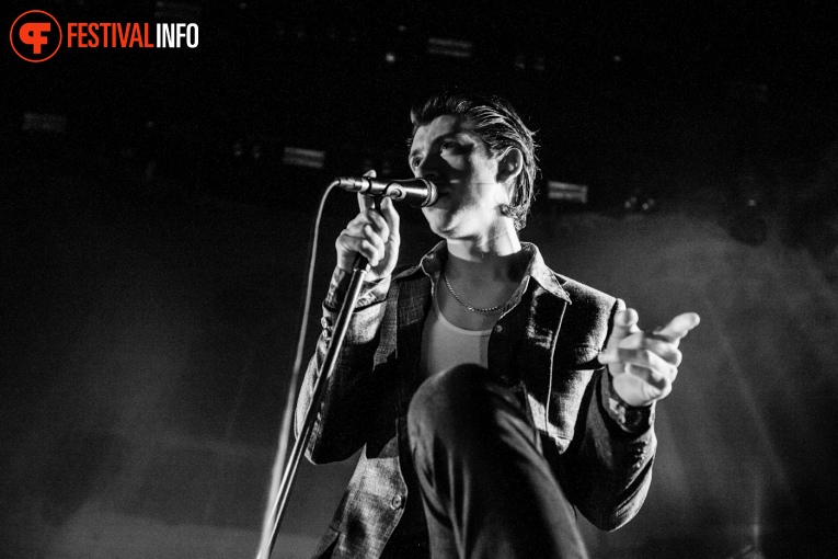 The Last Shadow Puppets op The Last Shadow Puppets - 07/04 - Paradiso foto