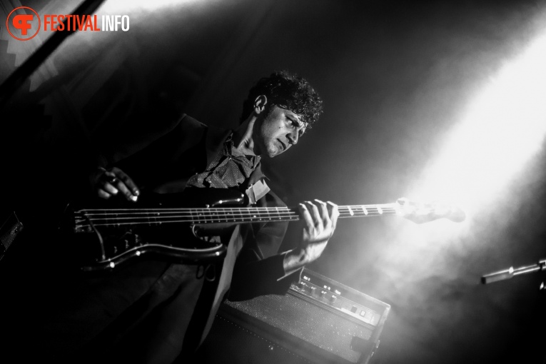 Foto Yak op The Last Shadow Puppets - 07/04 - Paradiso