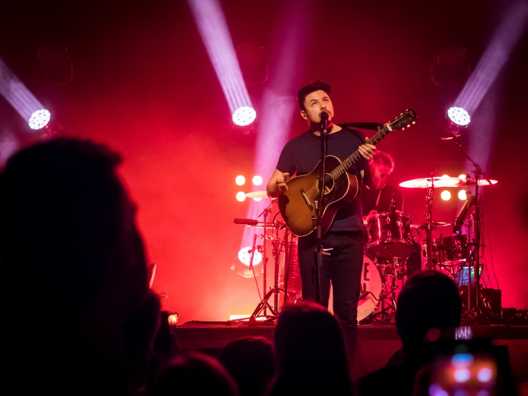 Jamie Woon op Motel Mozaique 2016 foto