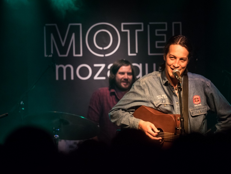 Marlon Williams op Motel Mozaique 2016 foto