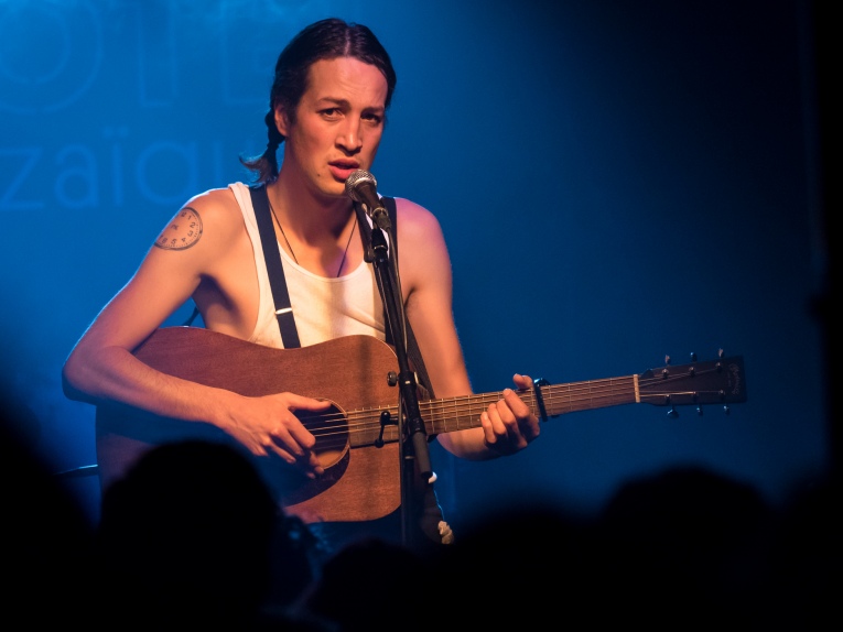 Marlon Williams op Motel Mozaique 2016 foto