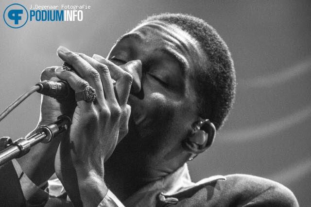 Leon Bridges op Leon Bridges - 15/4 - TivoliVredenburg foto